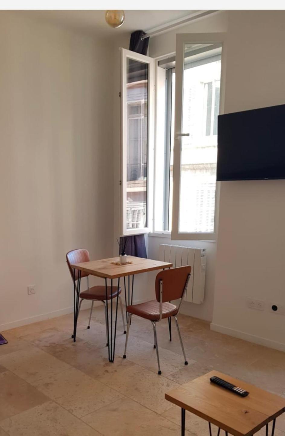 Central And Comfortable Studio, Near Train Station 马赛 外观 照片